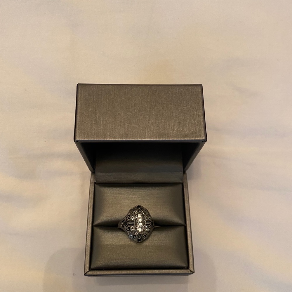 Ring - Picture 3 of 3